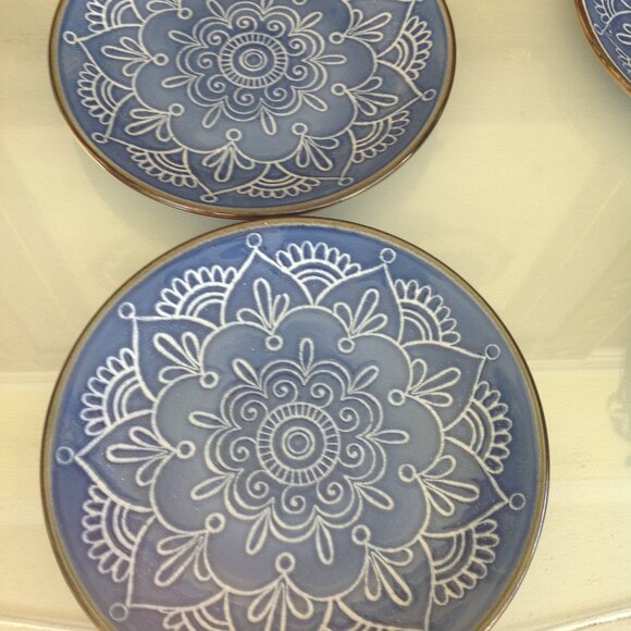 8.5" Salad Plate Blue, White, Flower Medallion, Brown Trim Medallion Collection - Picture 3 of 4